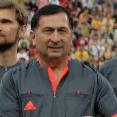 Ion Crăciunescu a refuzat să primească din mâinile lui Mircea Sandu distincţia oferită de FRF