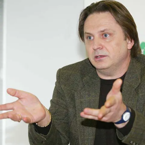NewsIn - Duru: "Sunt motive de îngrijorare pentru Craiova, putem asista la un nou caz Sportul Studenţesc"
