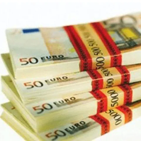 Leul se ieftineşte, ajungând la un curs de referinţă de 4,1574 lei/euro