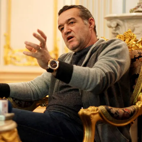 Poliţia Ilfov verifică dacă agentul din cazul Becali a anunţat furtul maşinii