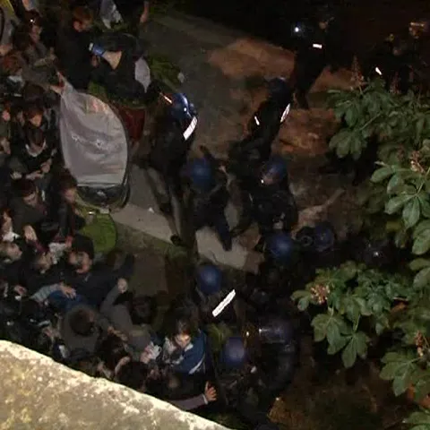 "Copiii lui Don Quixote" protestează faţă de politica locativă a lui Sarkozy