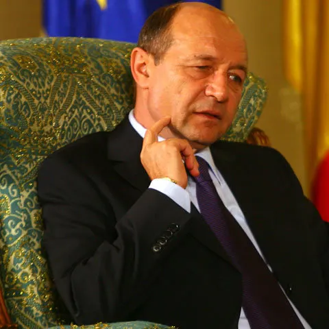 Preşedintele Băsescu candidează pentru un nou mandat, dacă trece criza