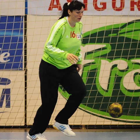Handbal - Luminiţa Huţupan-Dinu, la final de carieră: Vreau un copil şi să antrenez portari