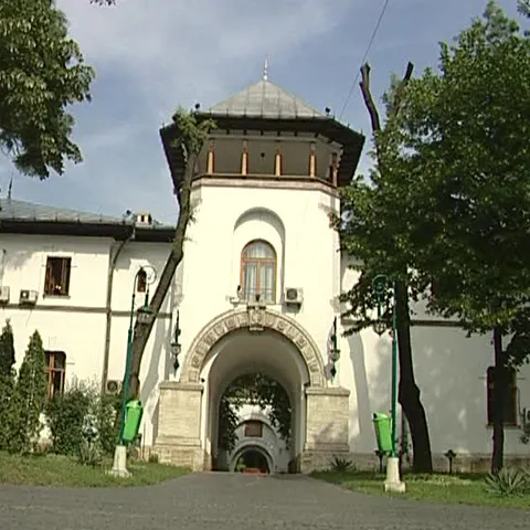 Ziua Porţilor Deschise la Palatul Cotroceni. Pentru prima oară, cabinetul preşedintelui şi sala de şedinţe a CSAT au putut fi vizitate