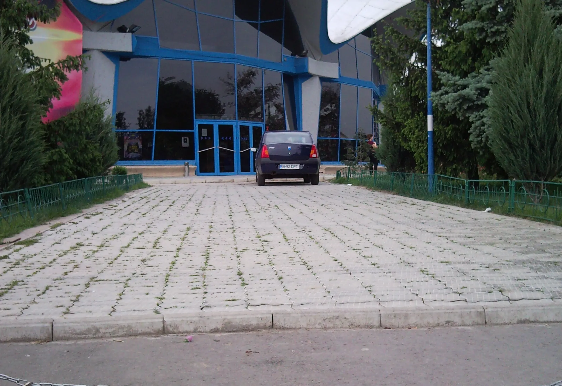 Deputaţii parchează oriunde vor
