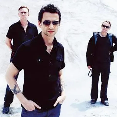 Municipalitatea din Sofia nu a aflat încă de anularea concertului Depeche Mode şi închide străzile