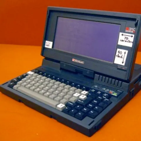 Portalul REALITATEA.NET şi Intel caută "cel mai vechi laptop din România"