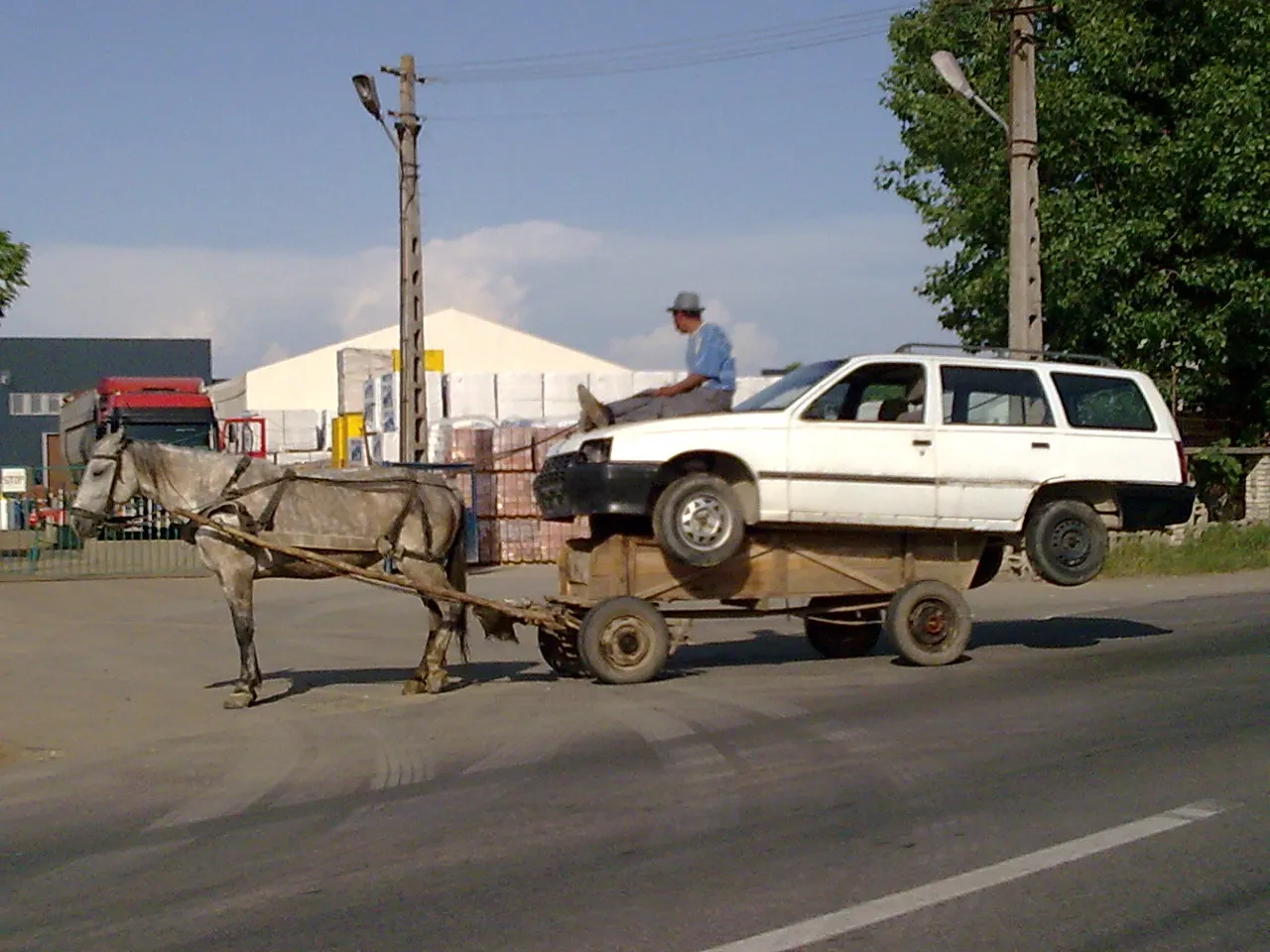 Căruţa pe şoselele României