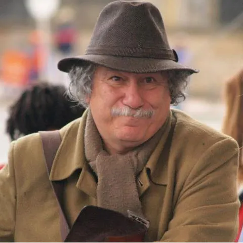 Columbianul Juan Manuel Roca, laureatul 2009 al premiului pentru poezie Casa de América