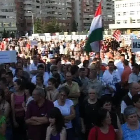 Peste 5.000 de persoane din Harghita au protestat faţă de politica Guvernului 
