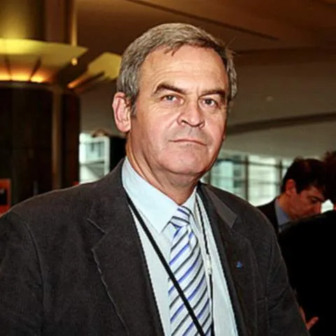 Tokes Laszlo se plânge la PE că maghiarii au fost înlăturaţi din deconcentrate