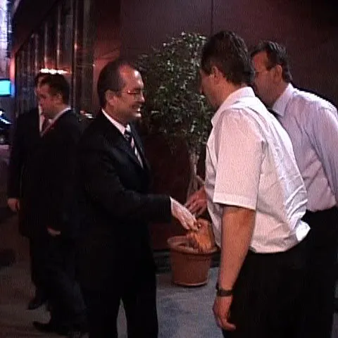 Şase deputaţi PD-L născuţi în mai şi-au serbat ziua de naştere luni seară, la un restaurant din Capitală
