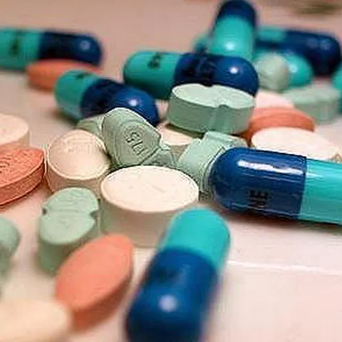 Românii aleg tratamentul medicamentos pentru boli cronice şi homeopat în cazul afecţiunilor uşoare
