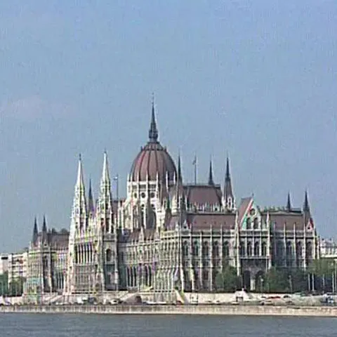 Partidul ungar Fidesz acuză România de epurare politică şi etnică 
