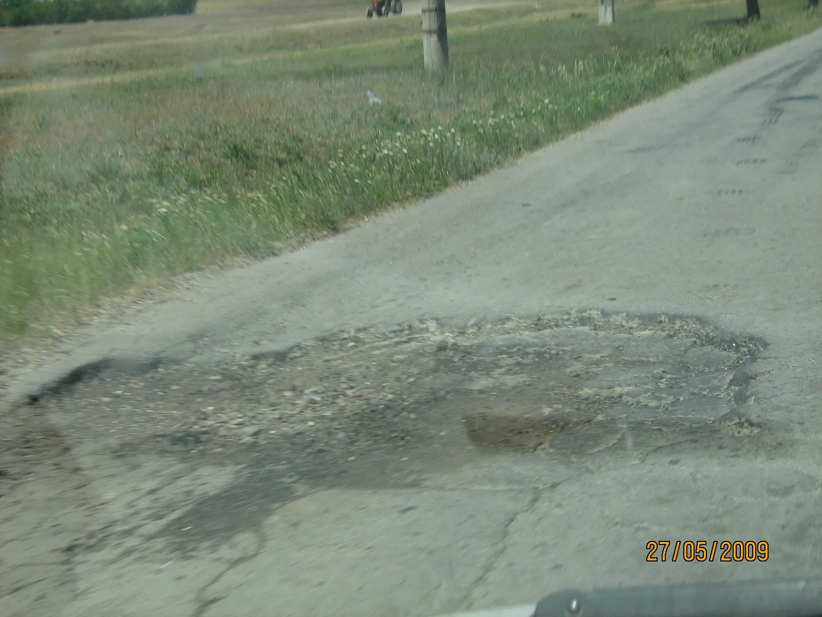 Localitatea Cuza Vodă şi Gura Ialomiţei - drumul judeţean 213, plin de gropi