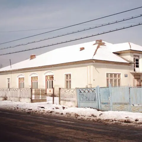 Poluare cu produse petroliere în localitatea dâmboviţeană Gura Ocniţei, după fisurarea unei conducte