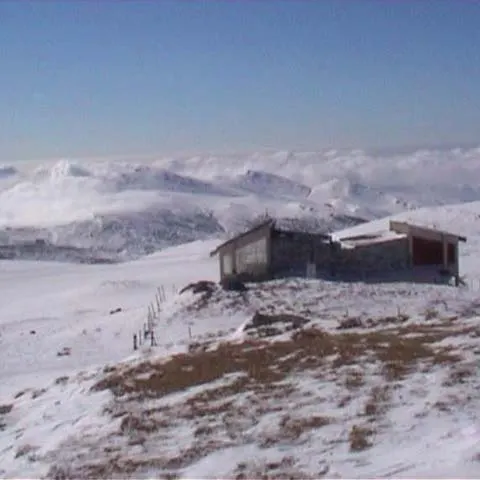 Turistul dat dispărut pe Masivul Leaota, în judeţul Argeş, a fost găsit