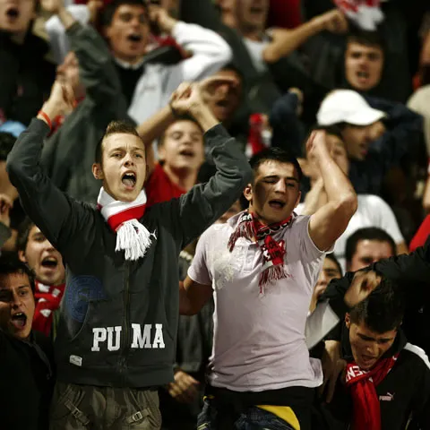 Dinamo, amendată cu 50.000 de lei pentru bannerele obscene ale fanilor