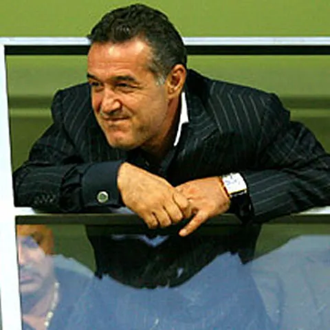 Steaua - Gigi Becali declară că luni va demara negocierile cu antrenorul Cristiano Bergodi
