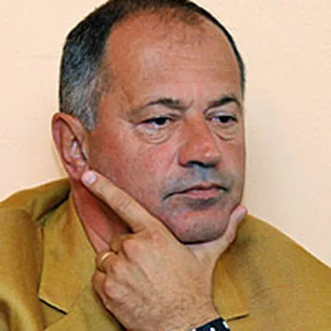 Sorin Roşca Stănescu: EBa trage preşul de sub Hrebenciuc