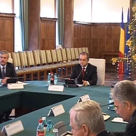 Guvernul decide astăzi data la care îşi va asuma răspunderea în faţa Parlamentului pentru Coduri