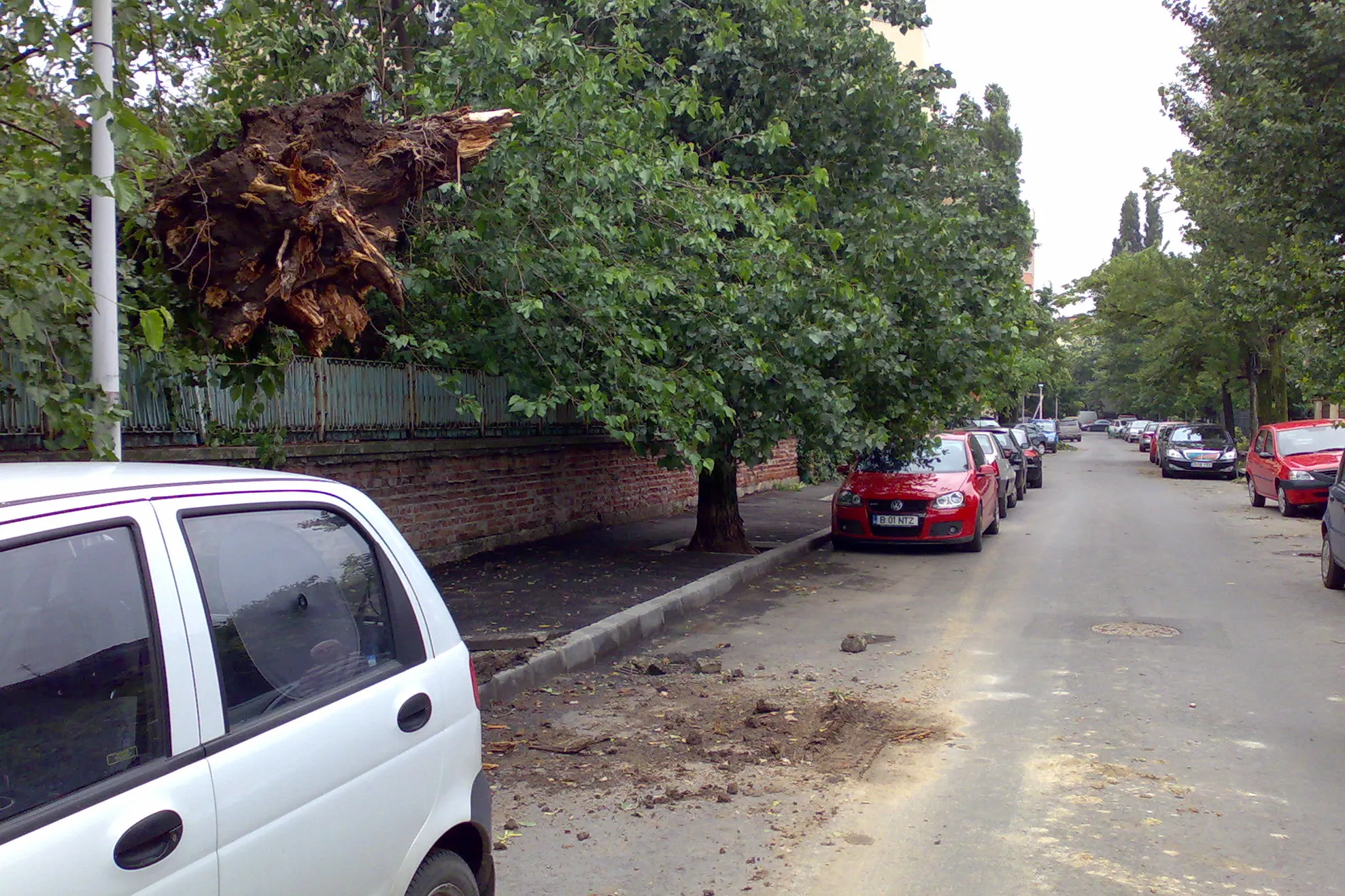 Imagini după furtună, strada Jean Monnet din Capitală