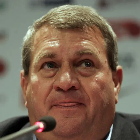 NewsIn - Iuliu Mureşan: "Oferta lui FC Porto a fost cea mai bună, atât pentru noi, cât şi pentru Pereira"