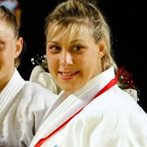 O sportivă a pus Jocurile Olimpice mai presus de propriul copil