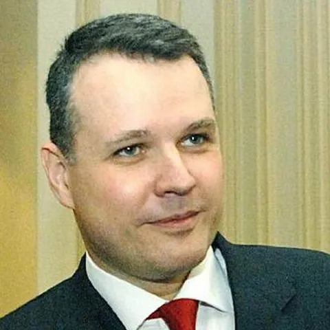 Bazac a votat pentru \"o echipă puternică, dinamică\"