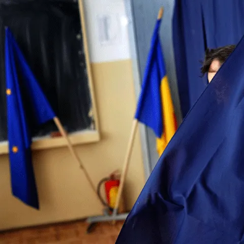 INSOMAR: 62% dintre cei care au votat până la ora 10 sunt bărbaţi 