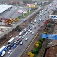 Poliţiştii le-au recomandat rute alternative turiştilor care s-au întors luni