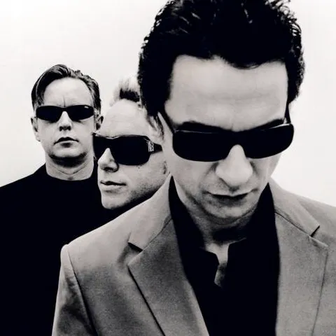 Dave Gahan s-a întors pe scenă, după recenta operaţie de cancer