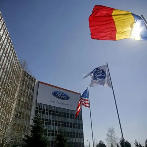 Ford România desfiinţează centrele de vânzări din ţară