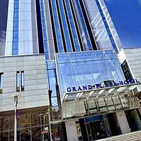 Howard Johnson: Hotelurile au resimţit primele criza, ca şi bursa