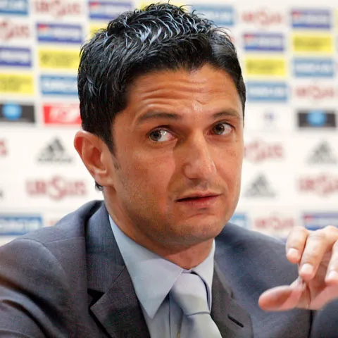 Răzvan Lucescu a plâns după ultimul meci pe banca lui FC Braşov: "Plec mulţumit şi fericit"