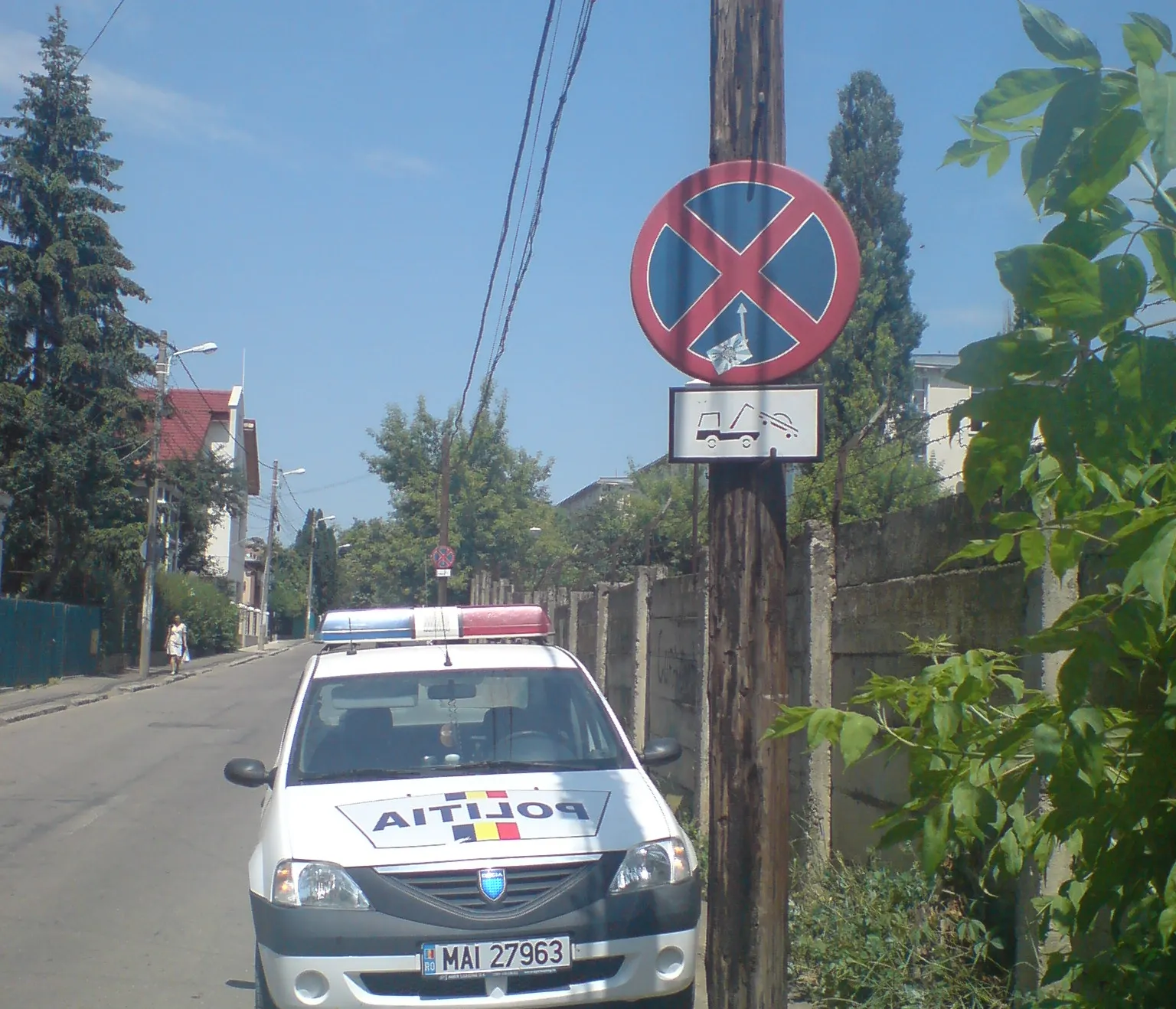 Poliţia nu respectă regulile de circulaţie