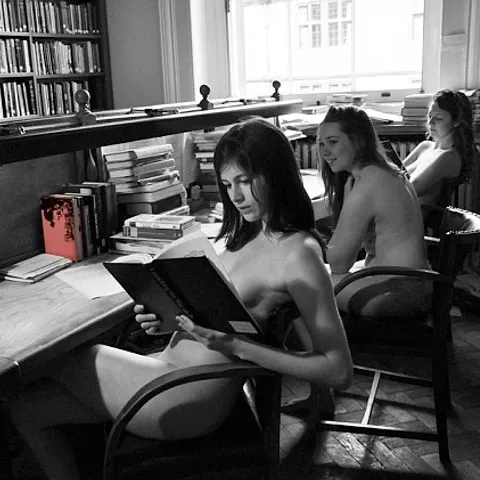 Studenţii de la Oxford pozează nud - VEZI GALERIE FOTO