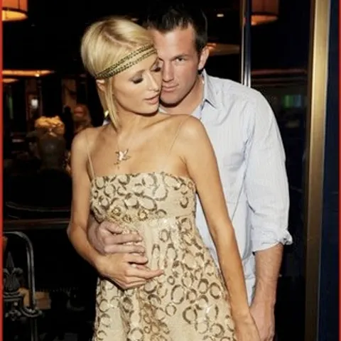 Paris Hilton l-a părăsit pe Doug Reinhardt