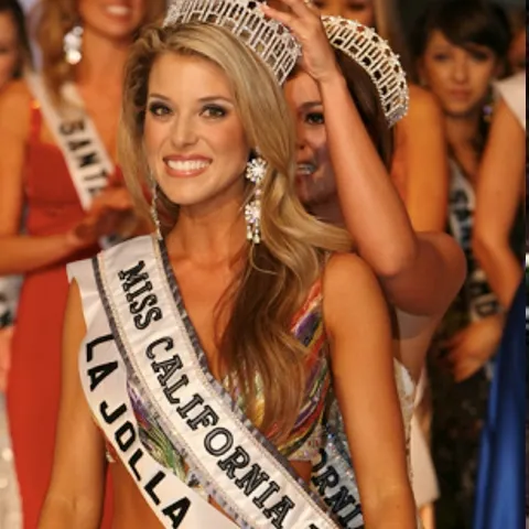Controversata Miss California 2009 şi-a pierdut titlul