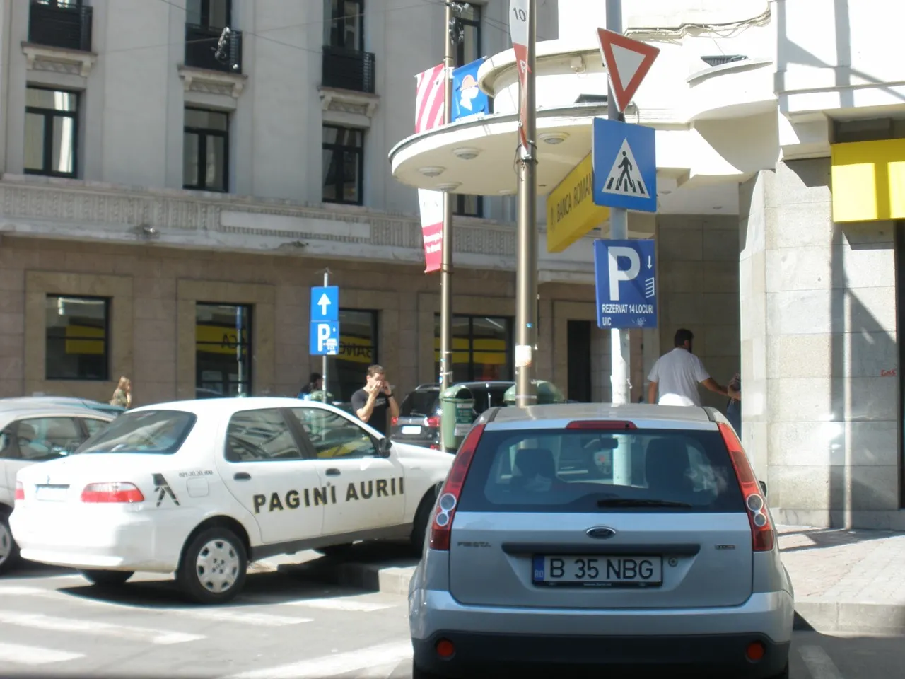 Parcări pe trecerea de pietoni