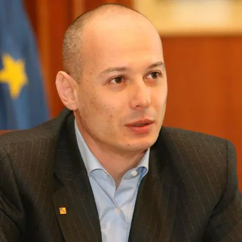 Votul asupra moţiunii PNL privind acordul cu FMI urma să fie dat marţi