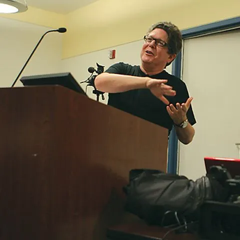 Michael Rosenblum: S-au dus zilele în care făceai zeci de mii de euro din producţie şi difuzare de stiri video