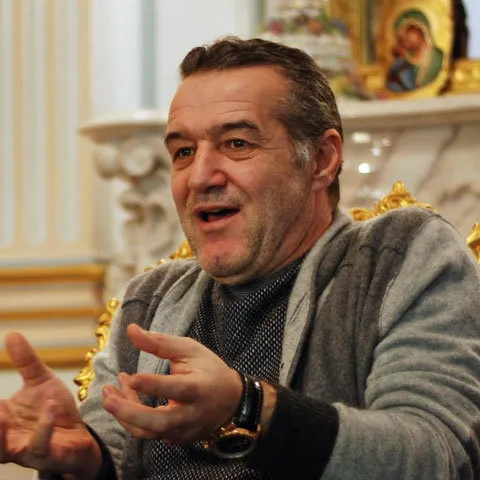 Gigi Becali a făcut, joi, o nouă cerere de ridicare a interdicţiei 