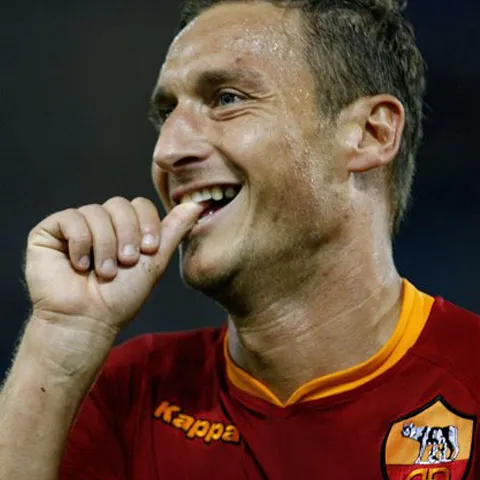 Francesco Totti a adoptat la distanţă 11 copii din Kenya