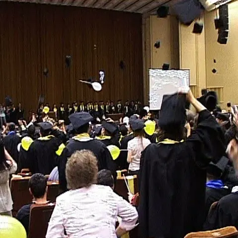 Peste 3000 de tineri au absolvit Universitatea Politehnică Bucureşti