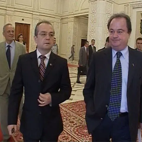 Liderii Coaliţiei s-au întâlnit, luni, pentru prima dată după atacurile lansate de PSD 