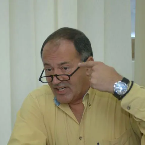 Procesul dintre ziaristul Roşca Stănescu şi preşedintele Traian Băsescu va începe pe 7 octombrie