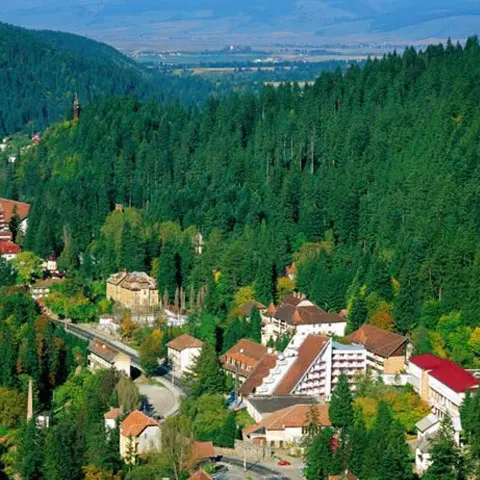  Peste o mie de elevi din mai multe judeţe şi-au rezervat locuri în tabără la Sângeorz-Băi 