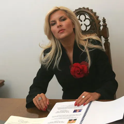 Elena Udrea: Cârcotaşi şi chibiţari care stau de-a curmezişul dezvoltării
