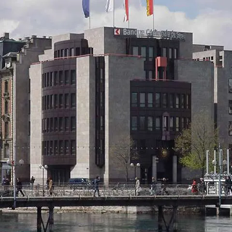Secretul bancar va fi menţinut în Elveţia, spune preşedintele Confederaţiei